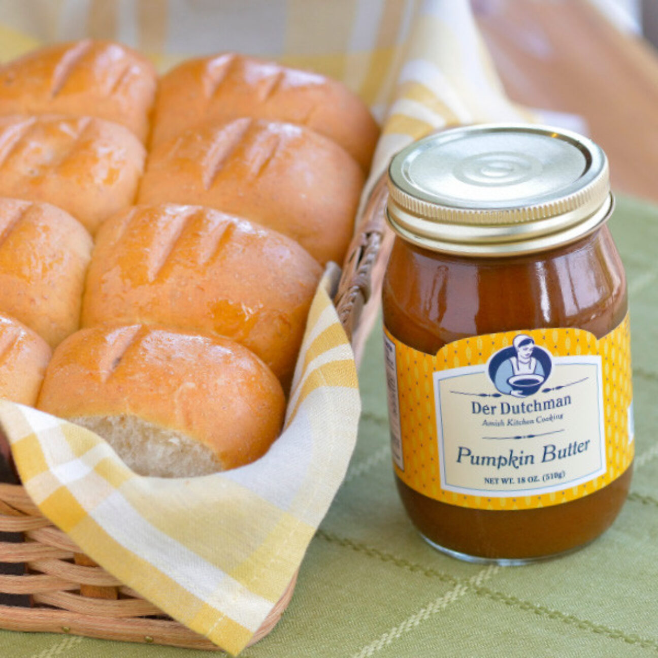 It's not just for fall! Our Der Dutchman Pumpkin Butter has just the right amount of spice and pairs nicely with our freshly-baked dinner rolls.

You'll receive one 18oz Der Dutchman Pumpkin Butter and a dozen Dinner Rolls, with choice of wheat or white.