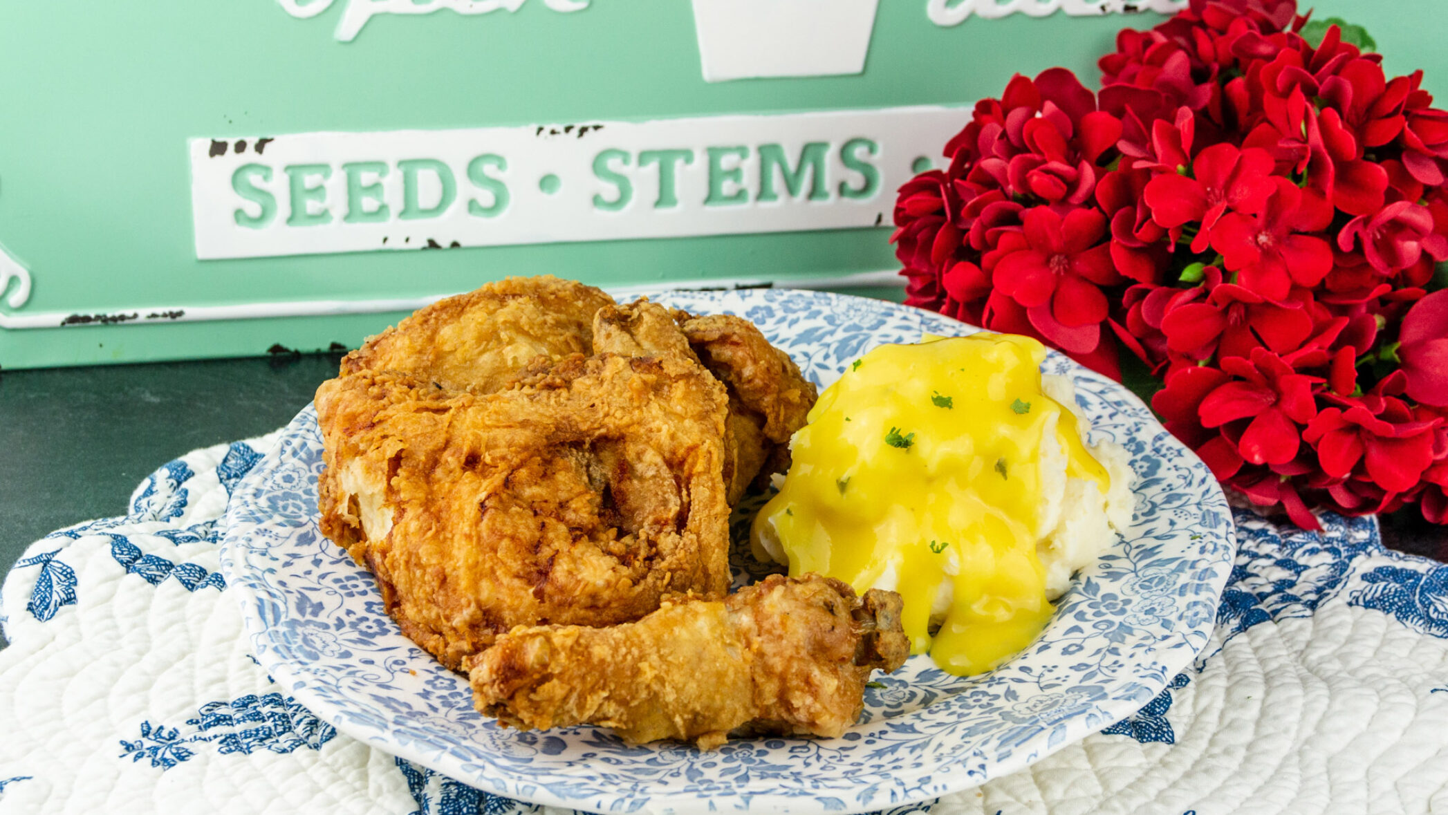 Essenhaus fried chicken and mashed potatoes with gravy